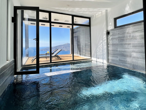  gece  -  Kasım
  | Kalkan Kördere’de Sonsuz Deniz Manzaralı, Isıtmalı Havuzlu Lüks Villa